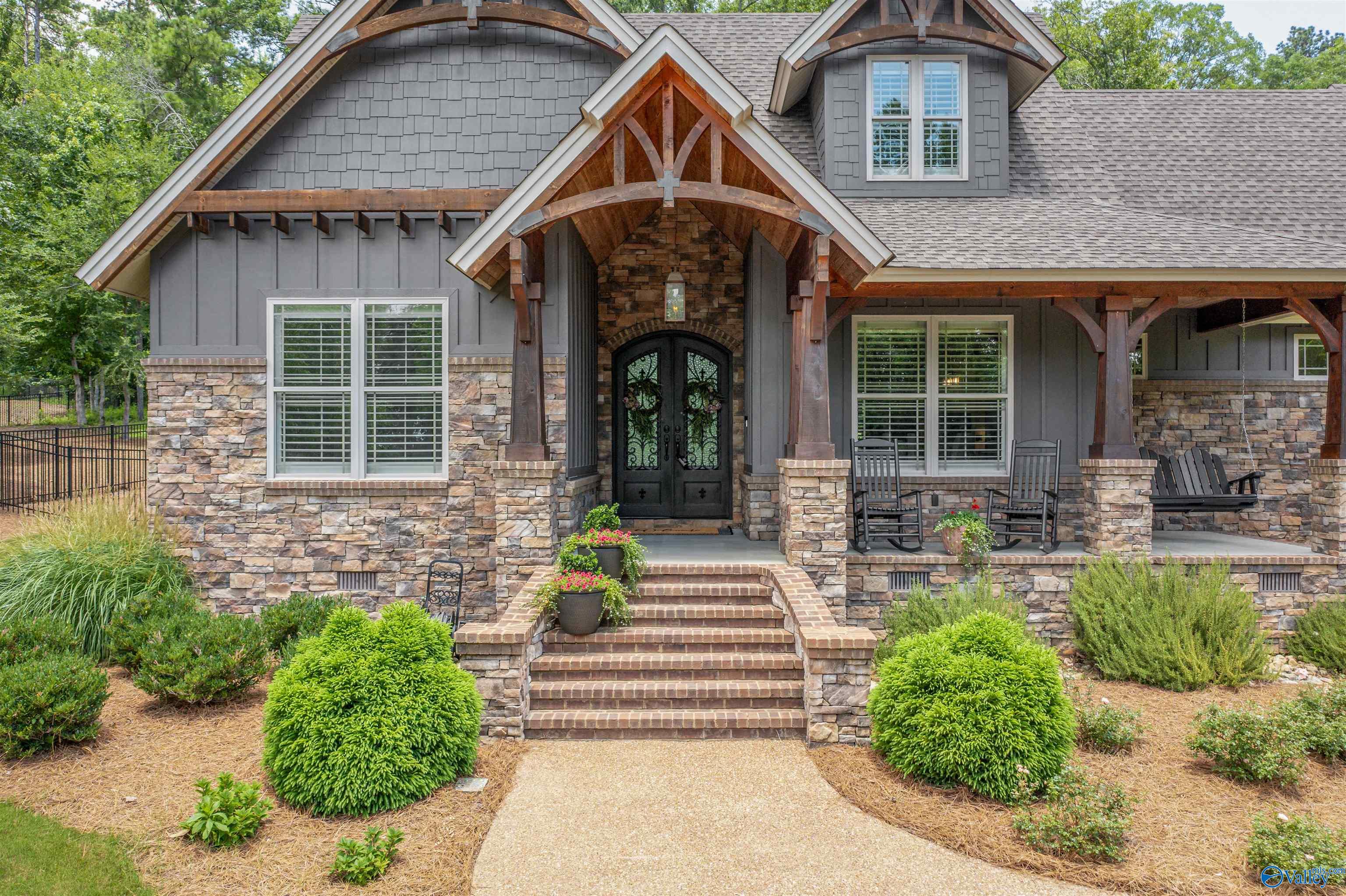 108 River Point