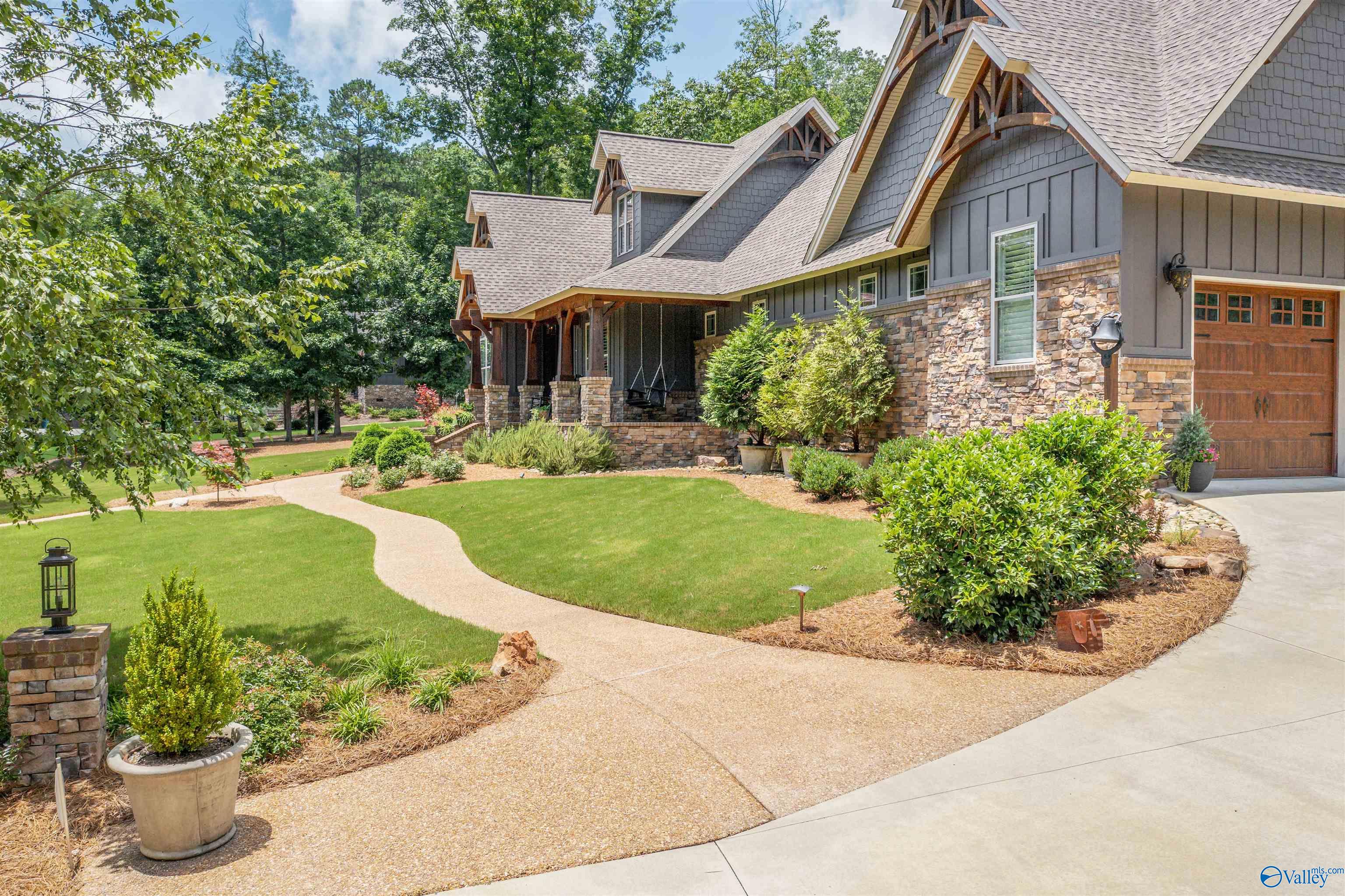 108 River Point