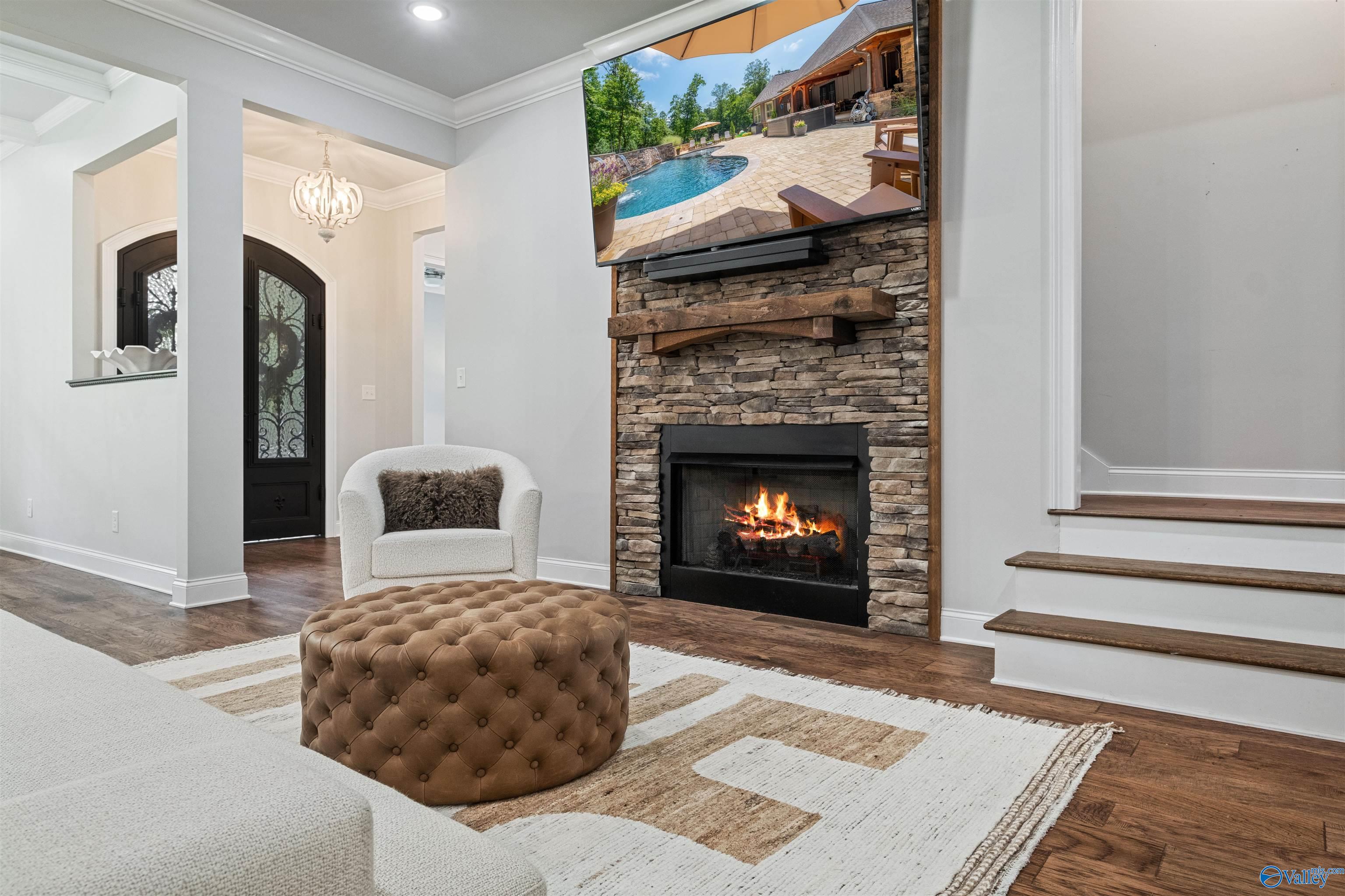 108 River Point