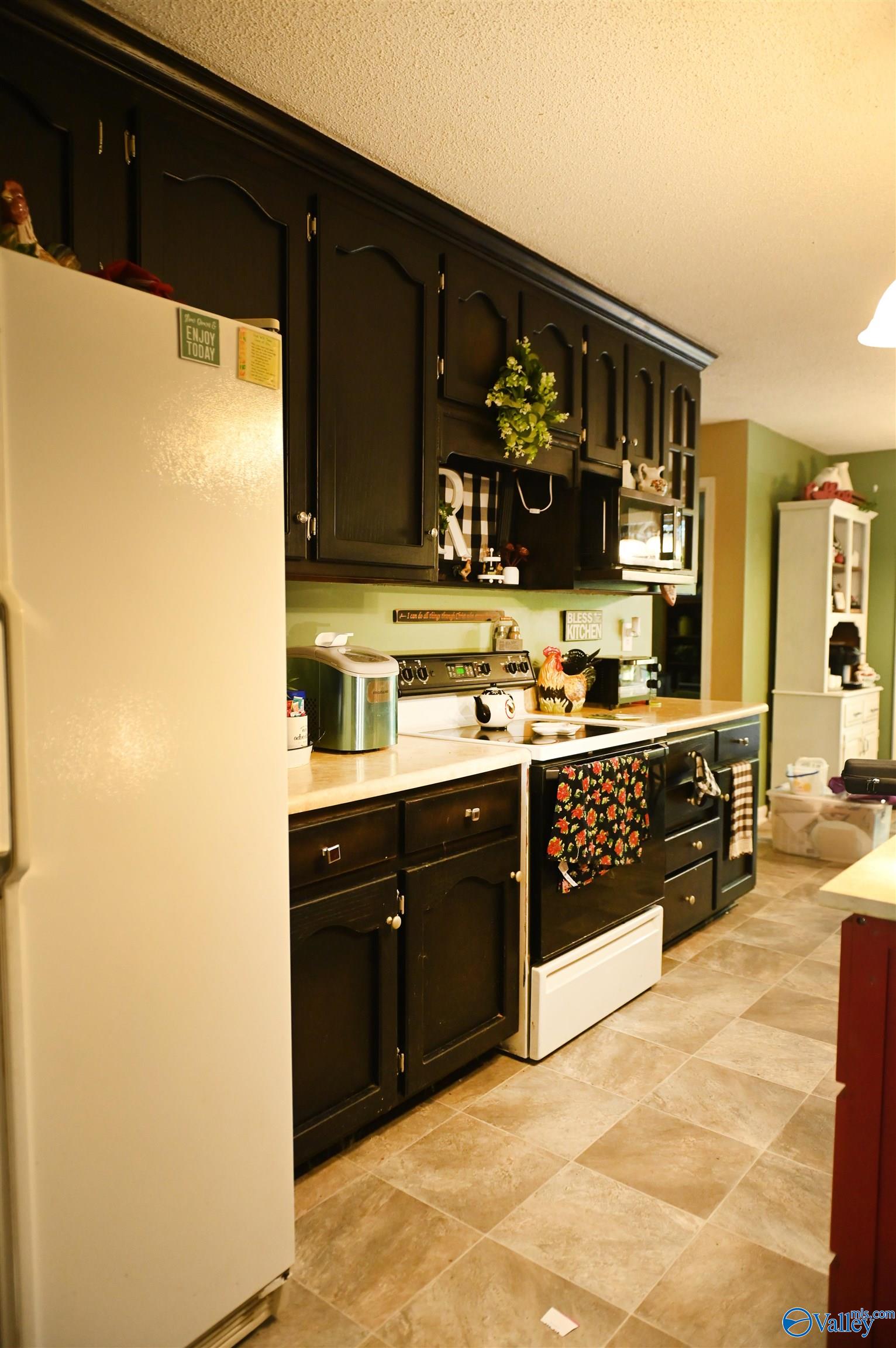 2697 Friendship Road