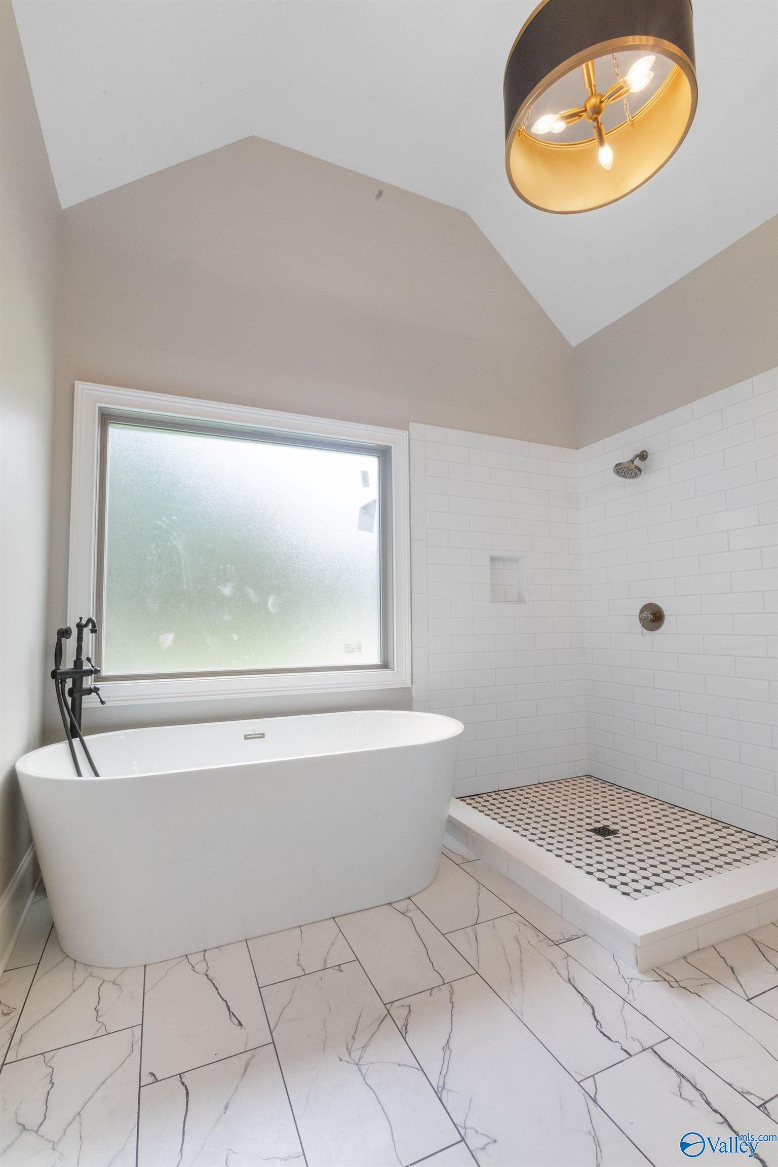 235 Arrowhead Trail