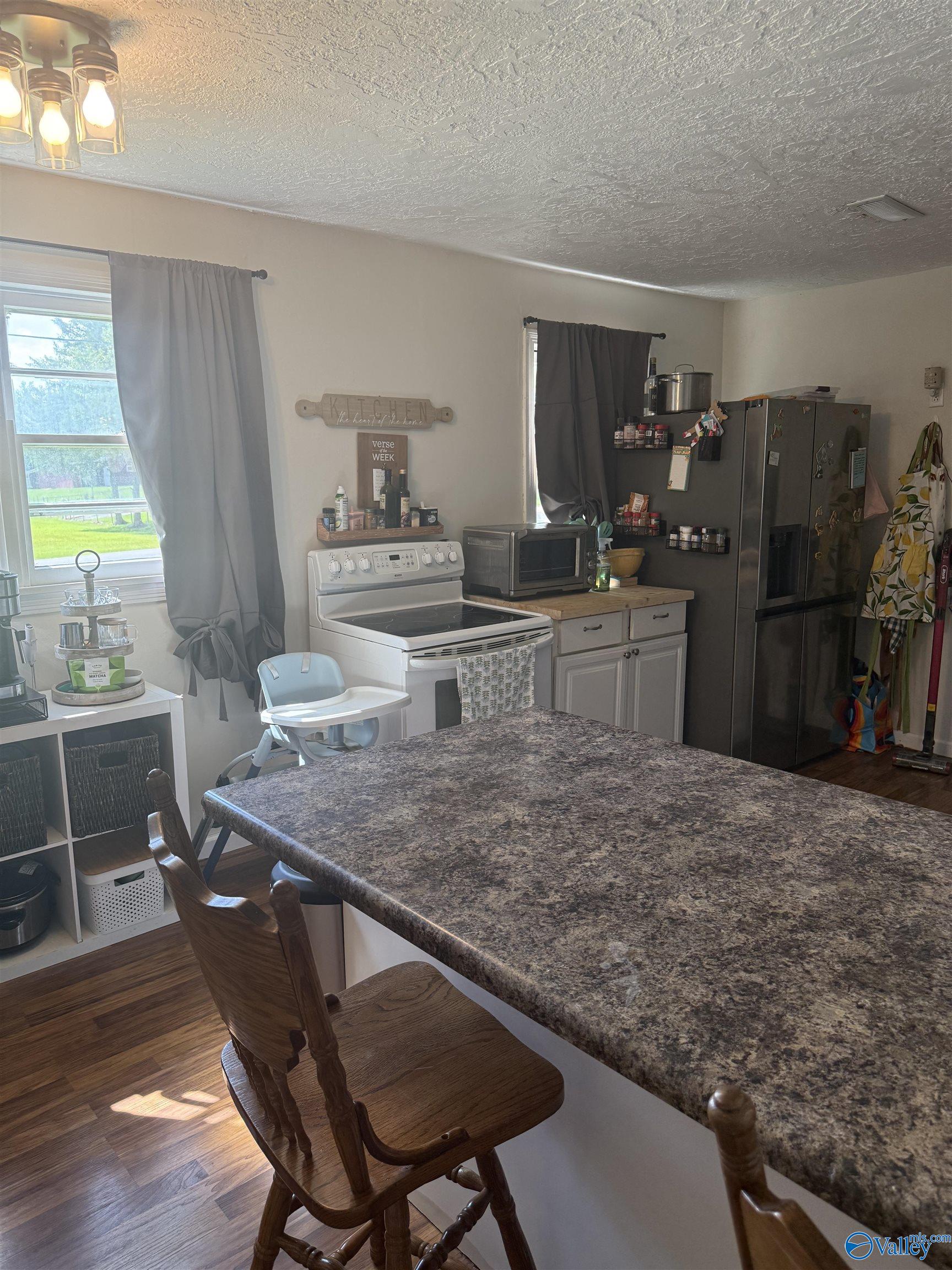 1424 Marguerite Avenue