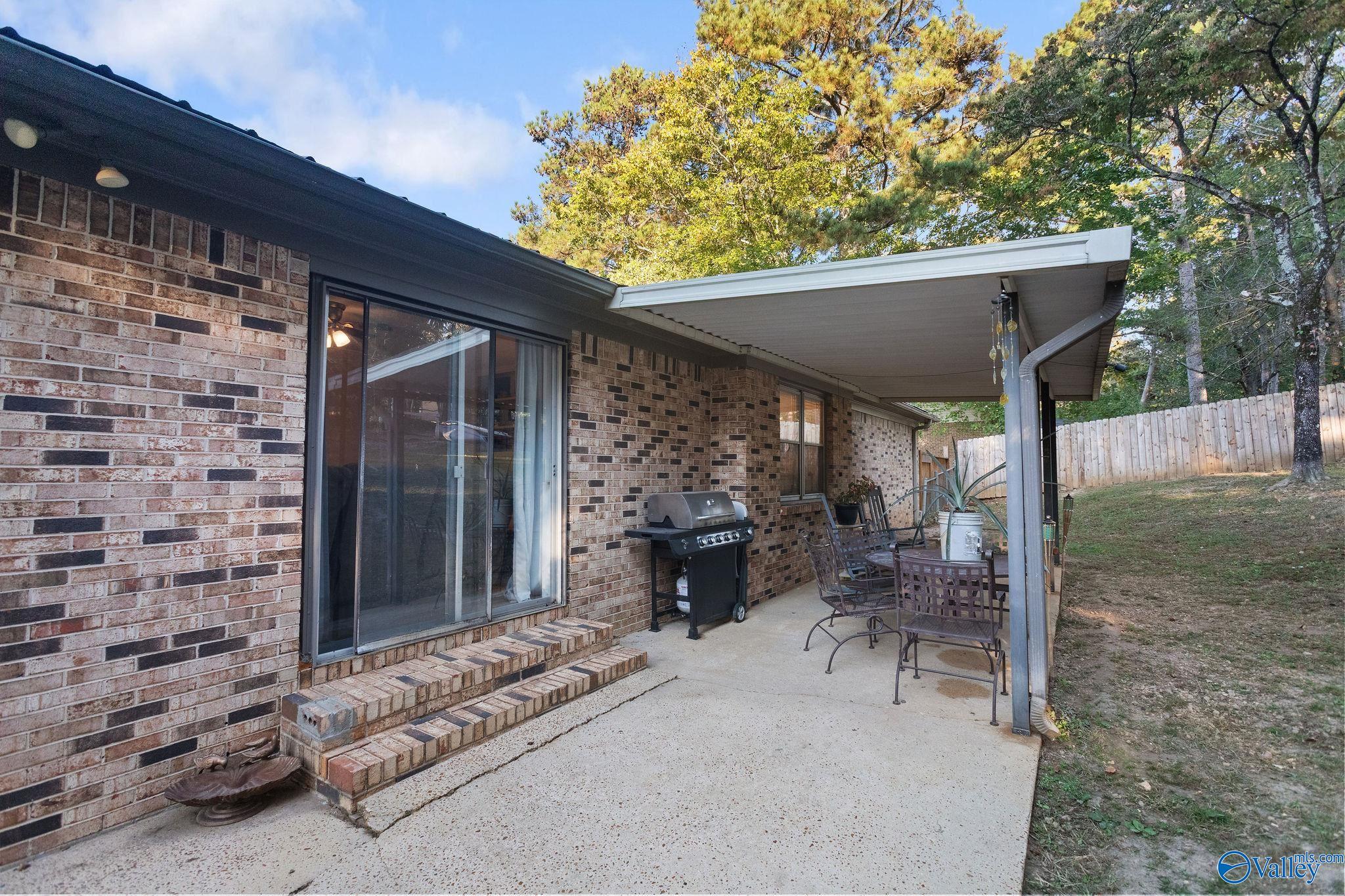 125 S South Hawk Drive, Rainbow City