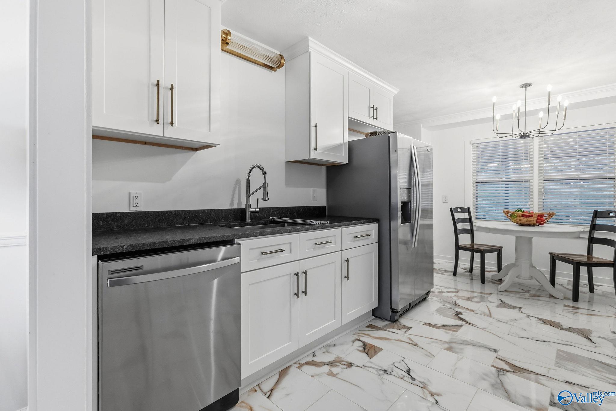 125 S South Hawk Drive, Rainbow City