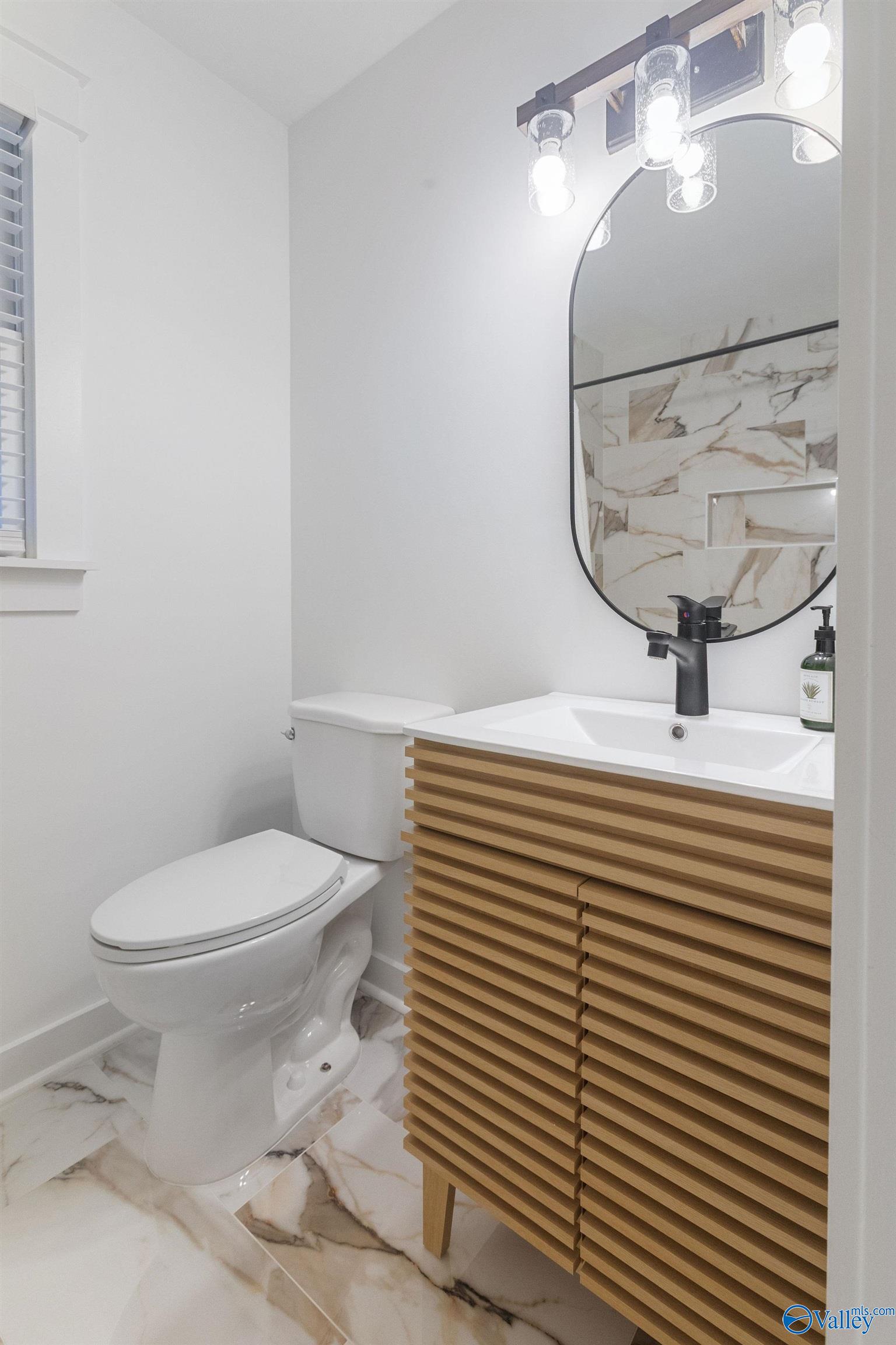 125 S South Hawk Drive, Rainbow City