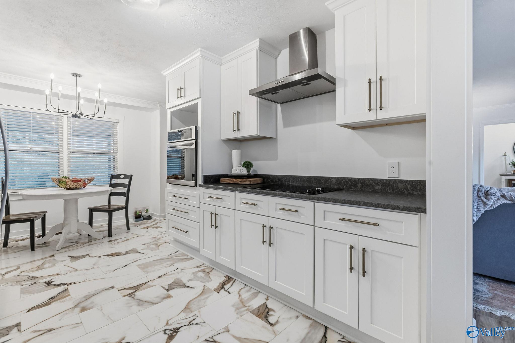 125 S South Hawk Drive, Rainbow City