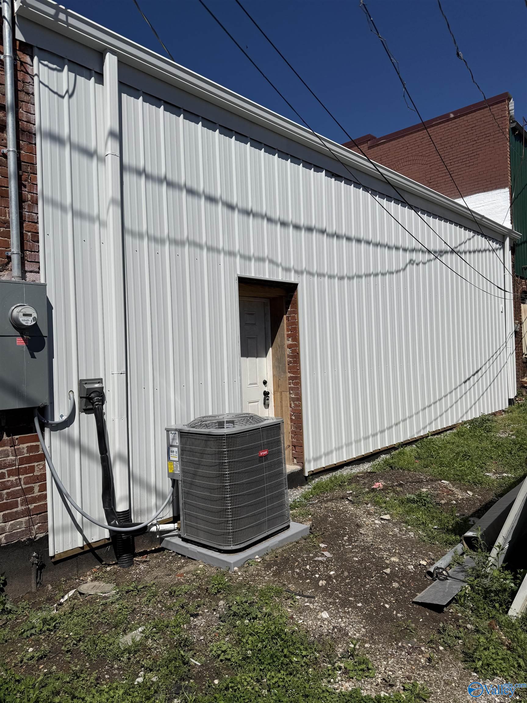 419 Fourth Street NW