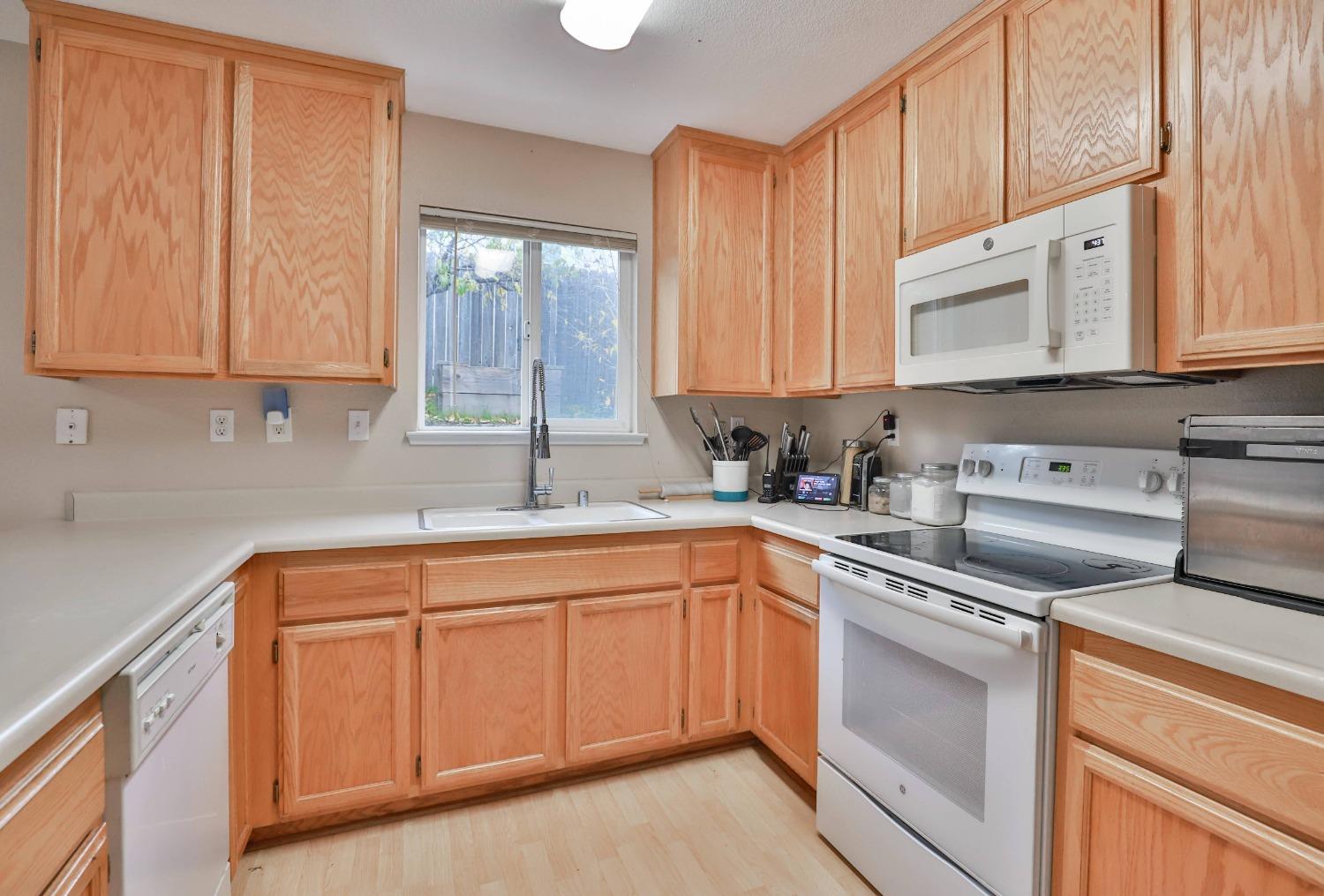 3008 Courtside Drive