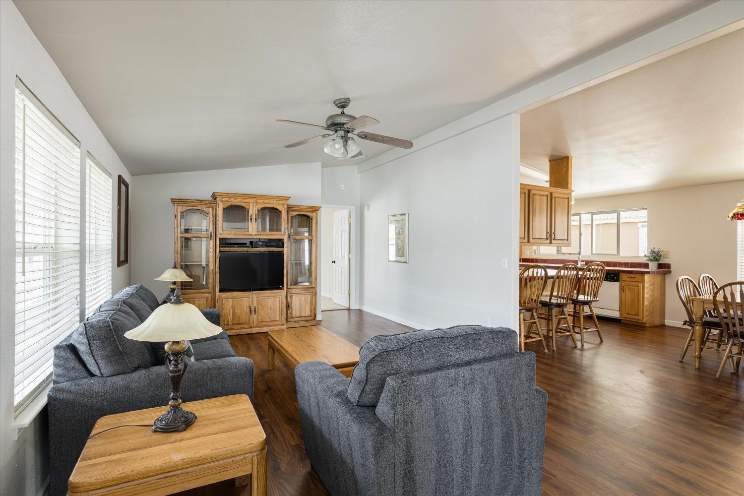 1130 White Rock Road 116