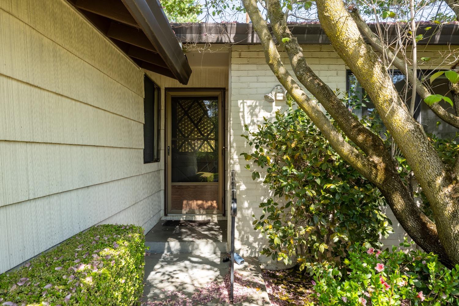 2615 Notre Dame Drive