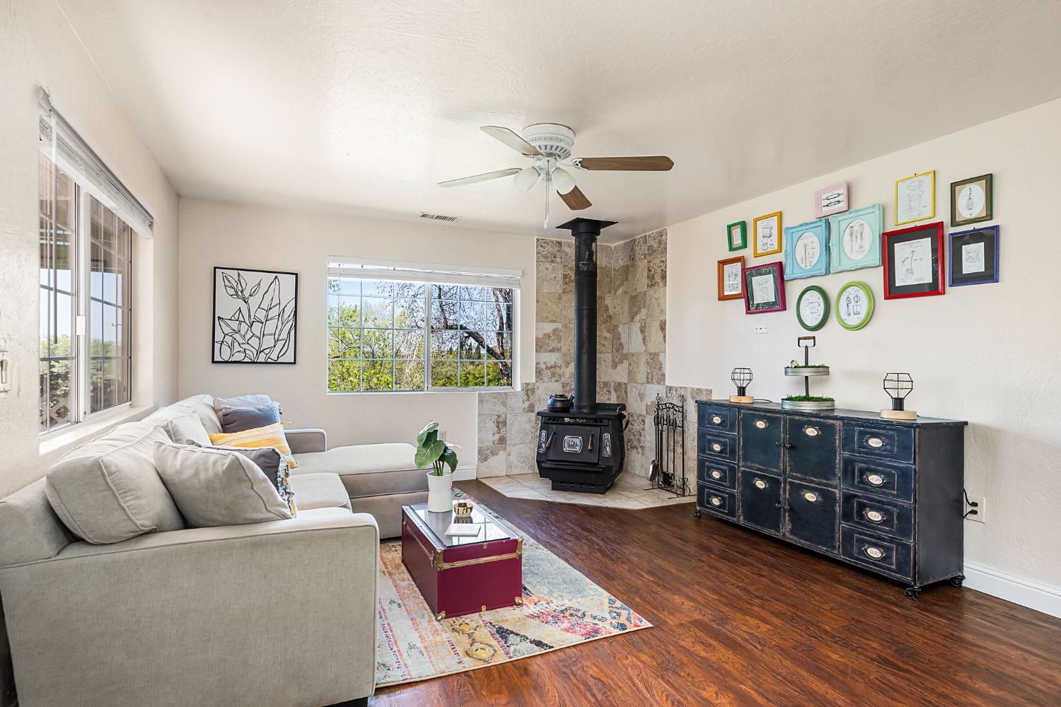 1900 Valley Vista Lane