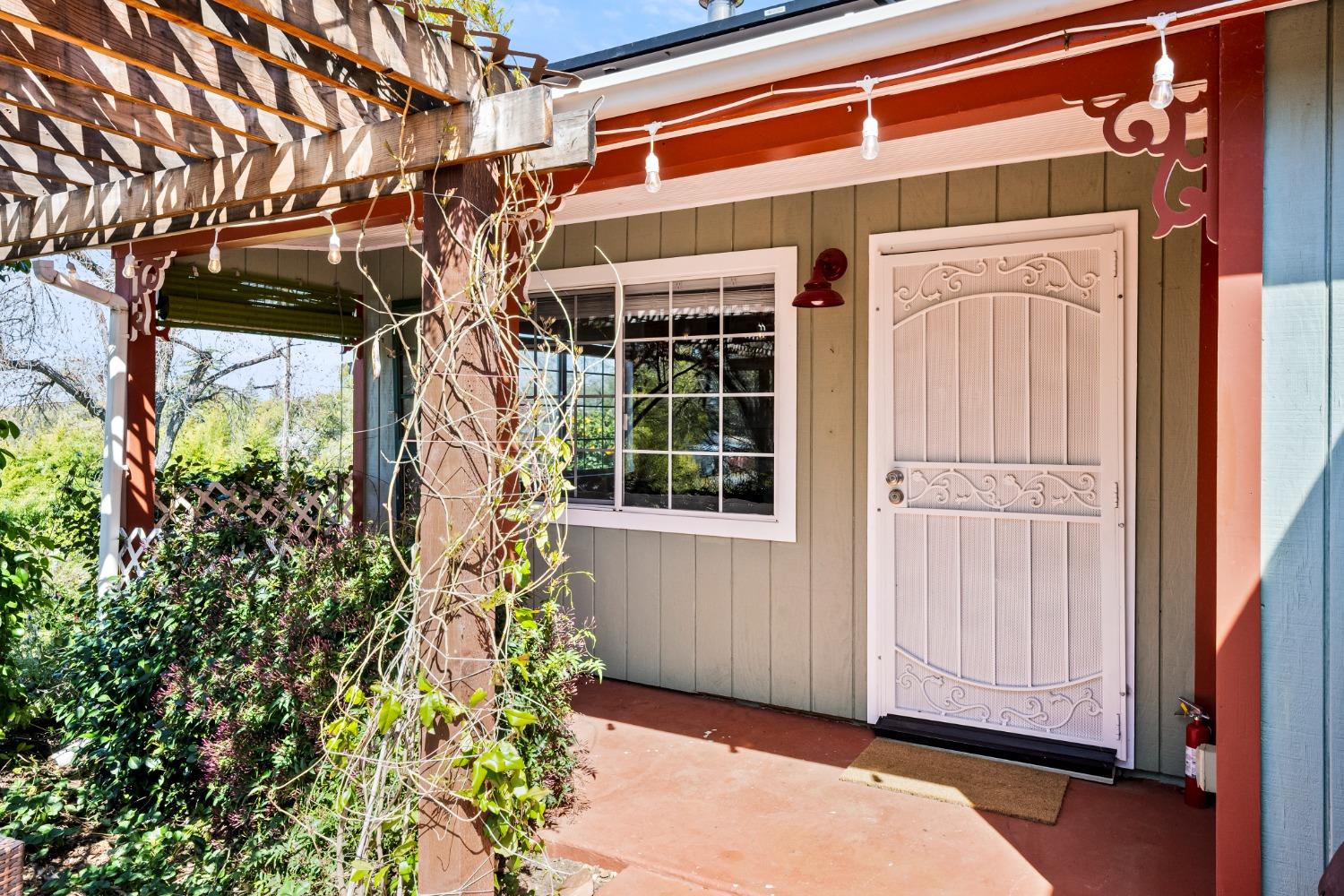 1900 Valley Vista Lane