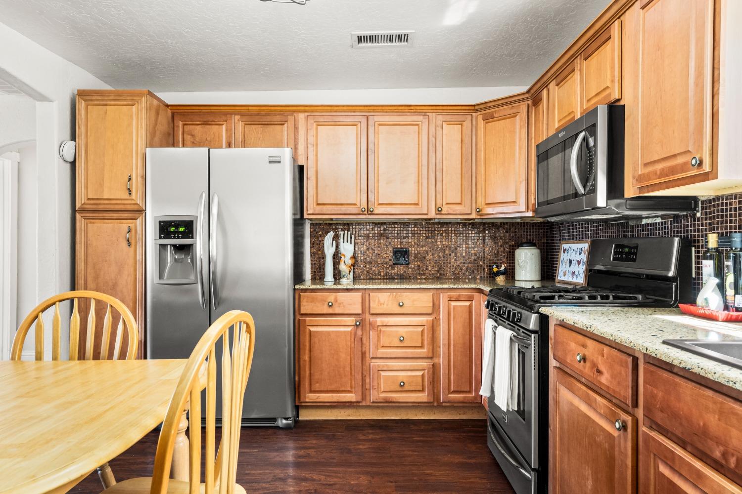 1900 Valley Vista Lane