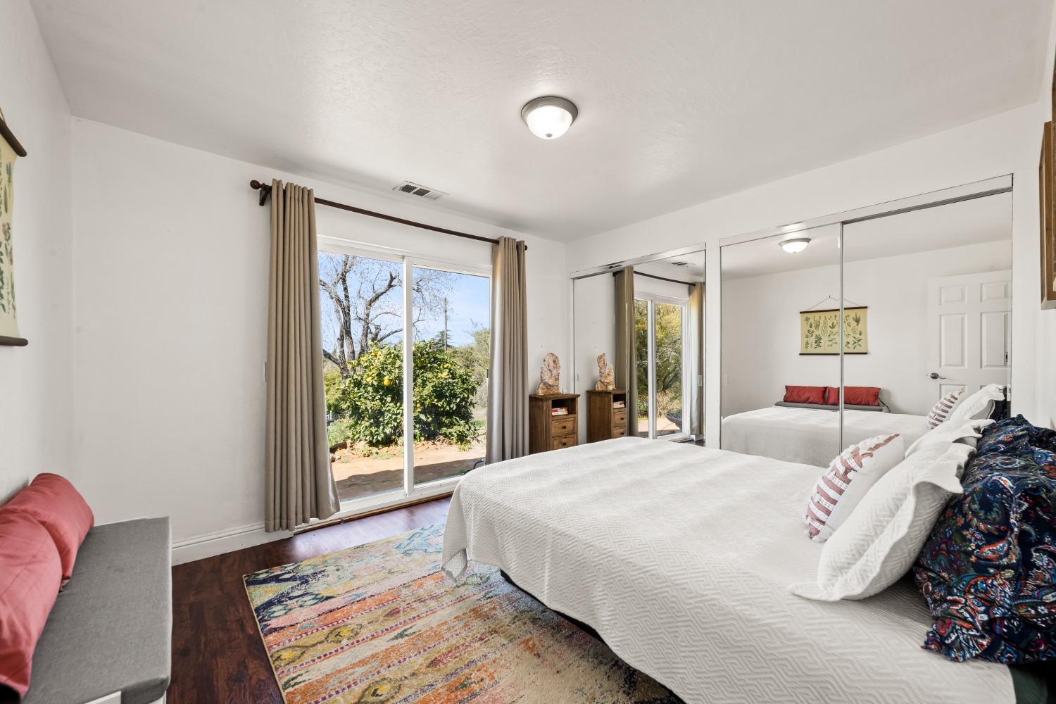 1900 Valley Vista Lane