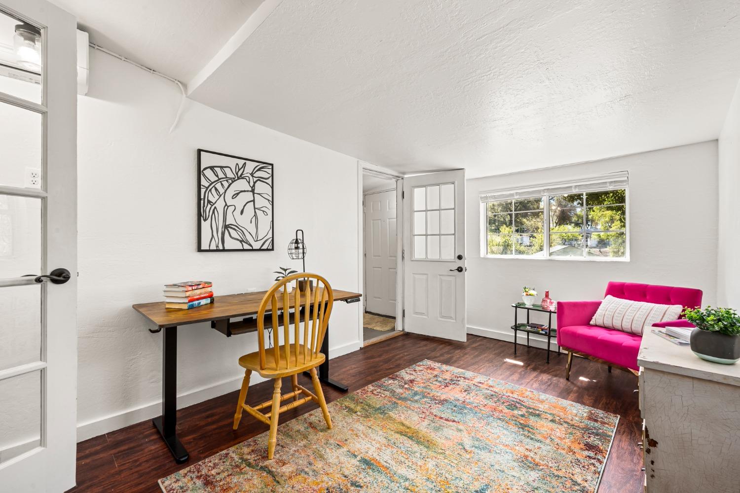 1900 Valley Vista Lane