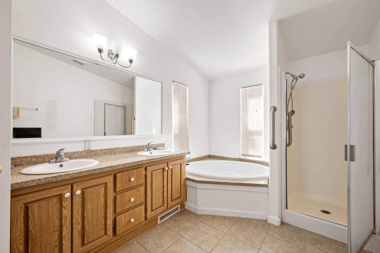 5040 Jackson Street 40