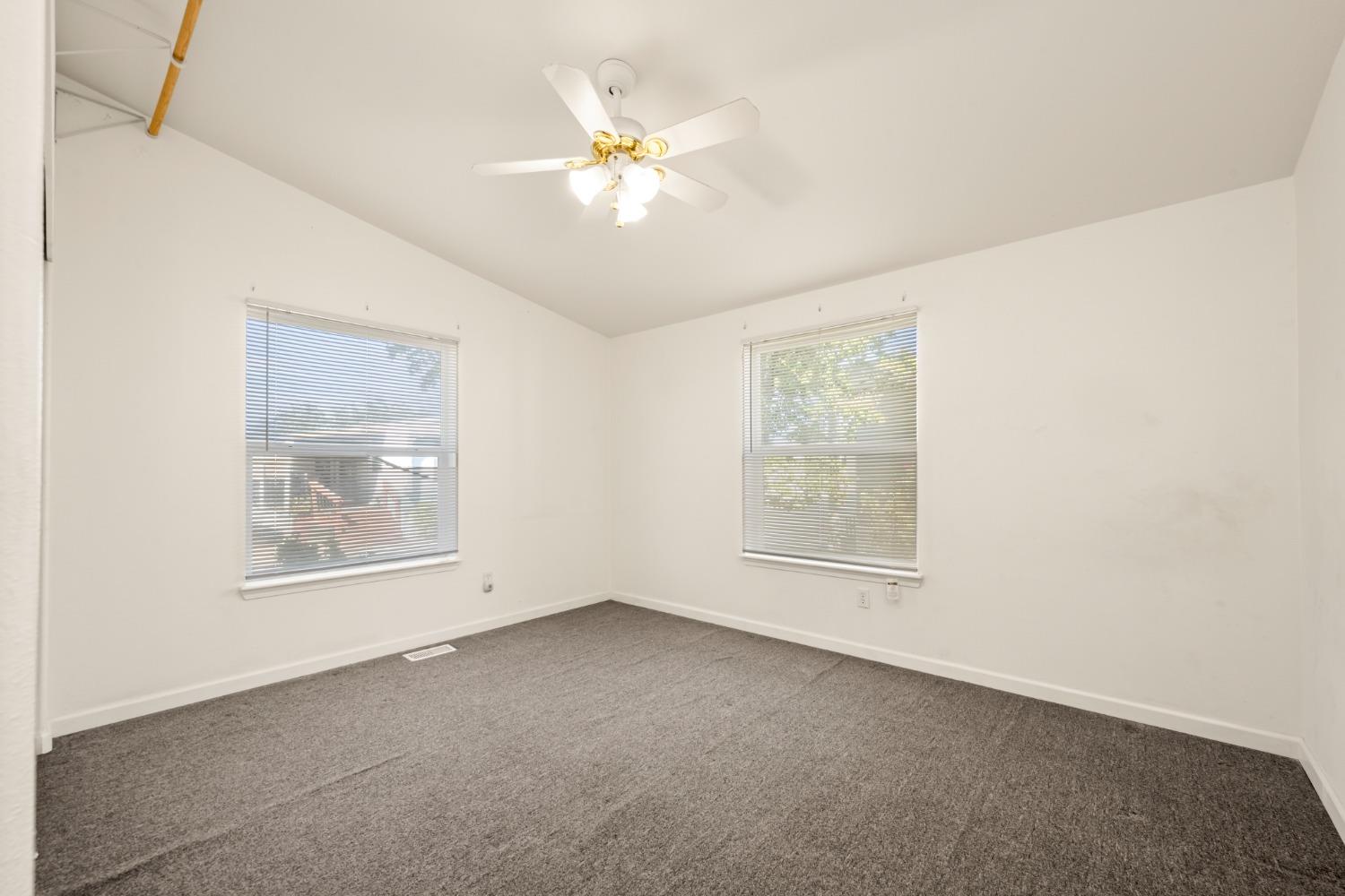 5040 Jackson Street 40