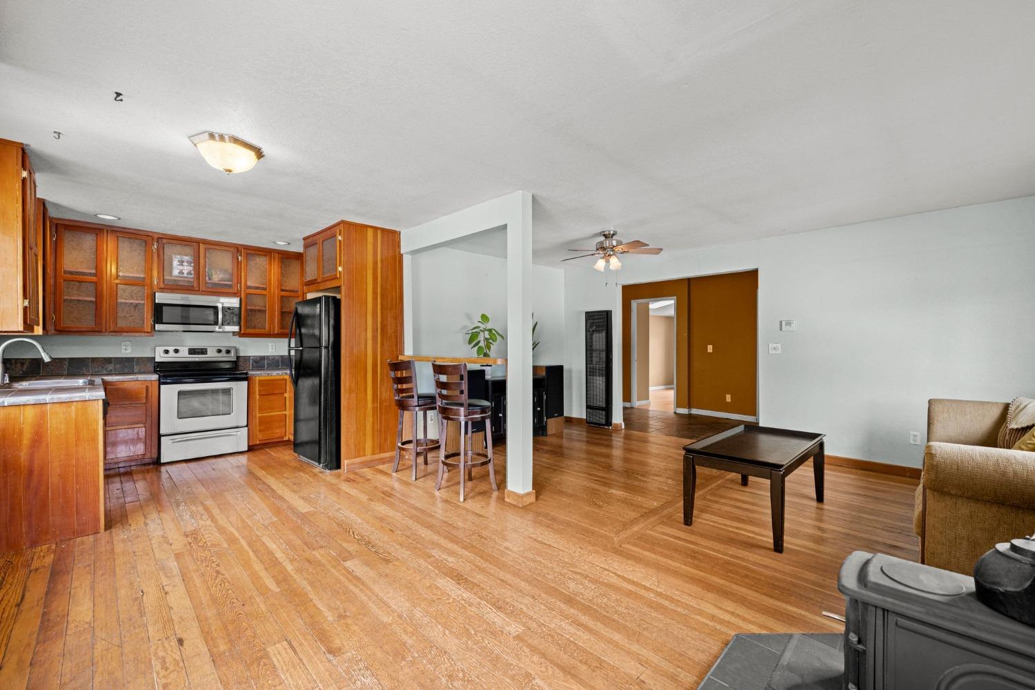 868 Reservoir Street