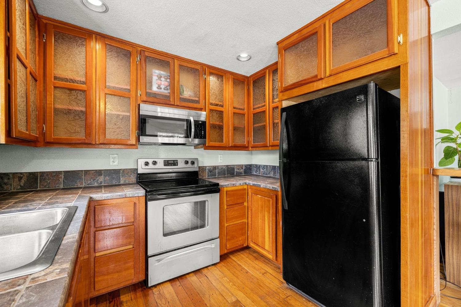 868 Reservoir Street