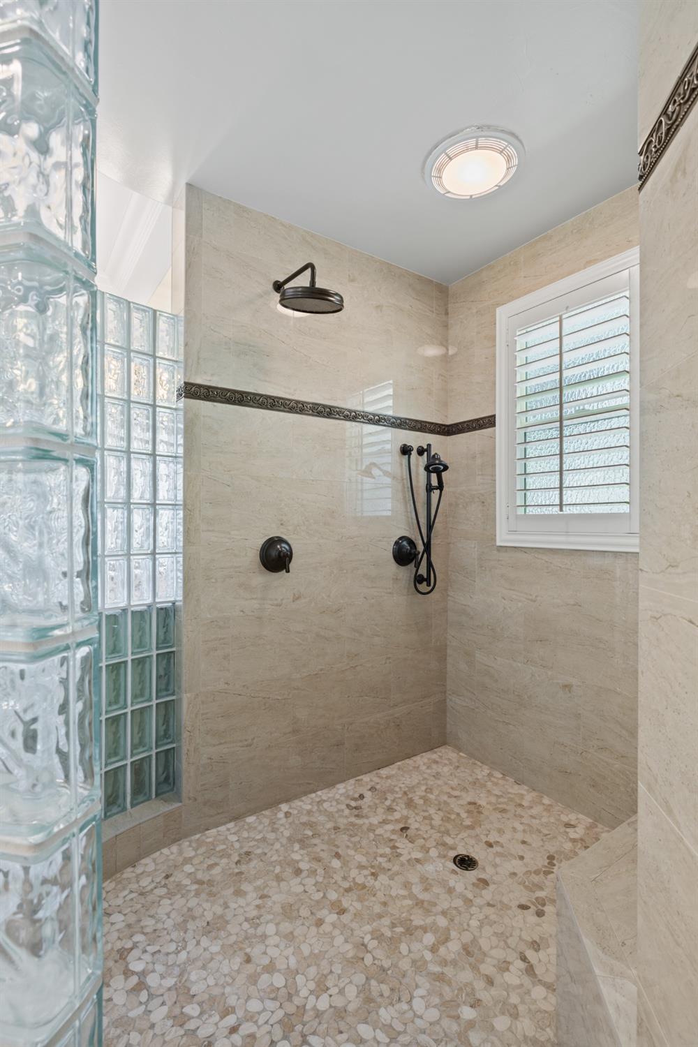 9020 Camino Del Avion