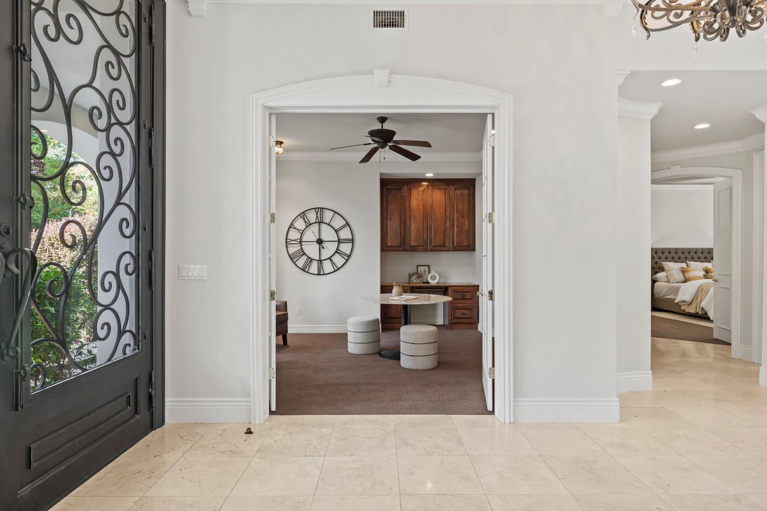 9020 Camino Del Avion