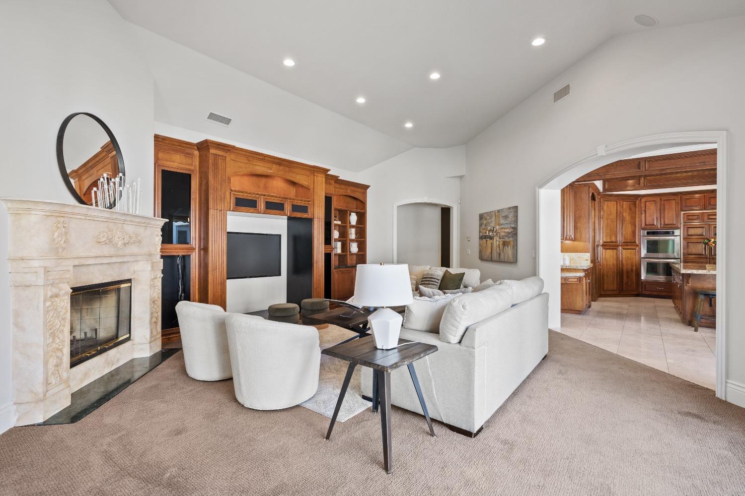 9020 Camino Del Avion