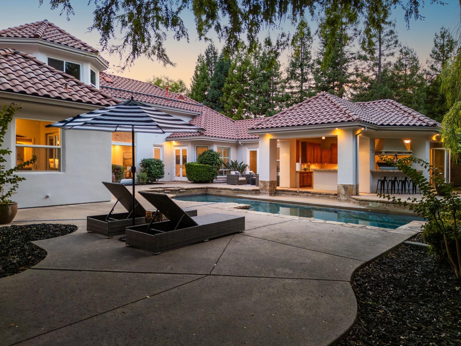 9020 Camino Del Avion