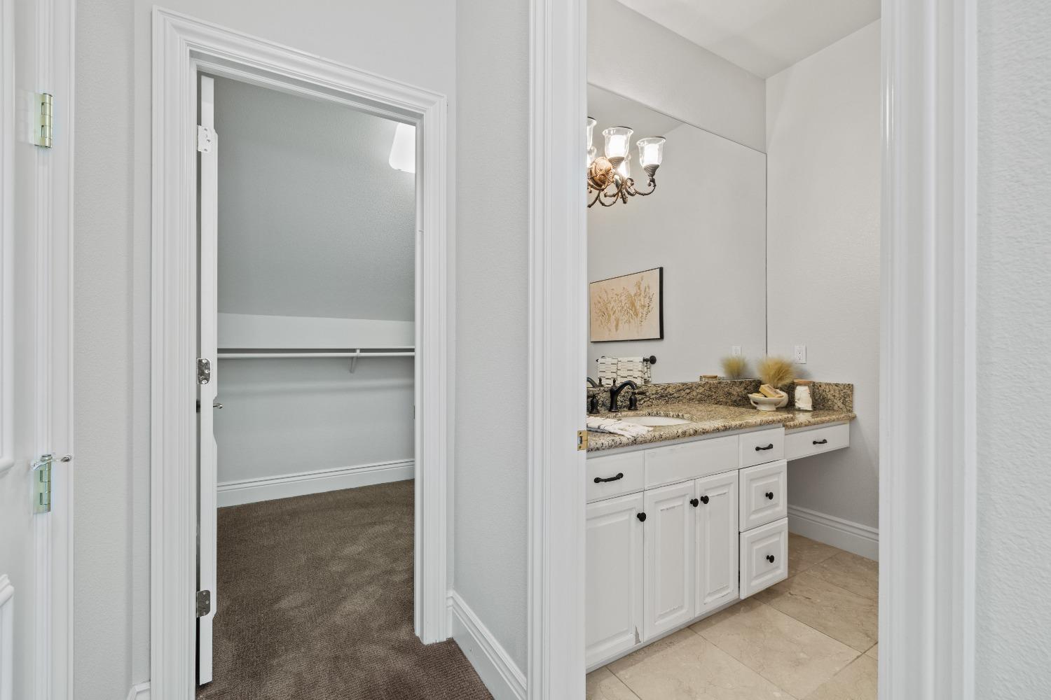 9020 Camino Del Avion