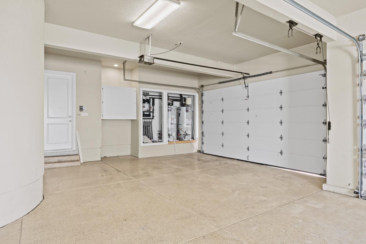 9020 Camino Del Avion