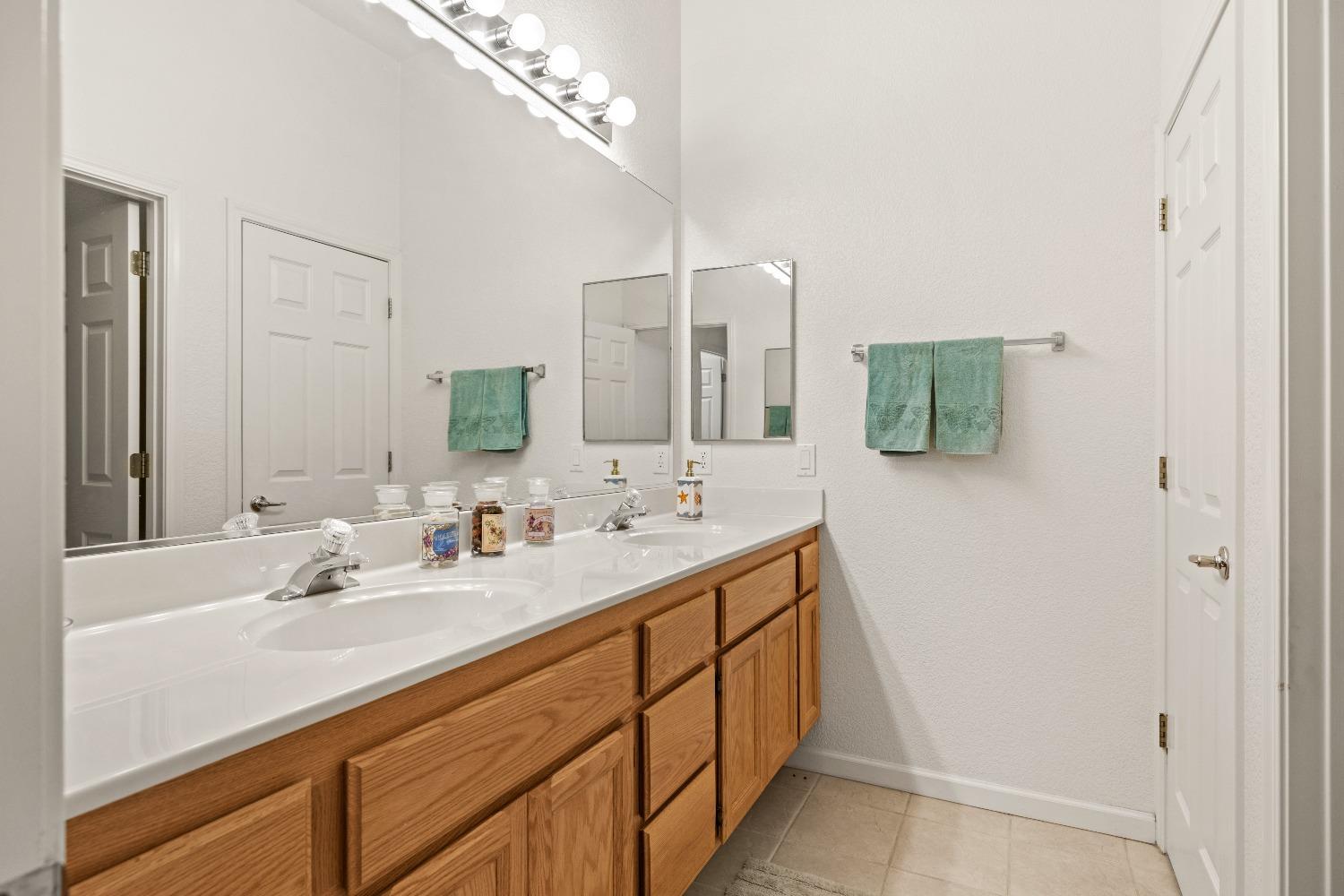 2305 Leonardo Street