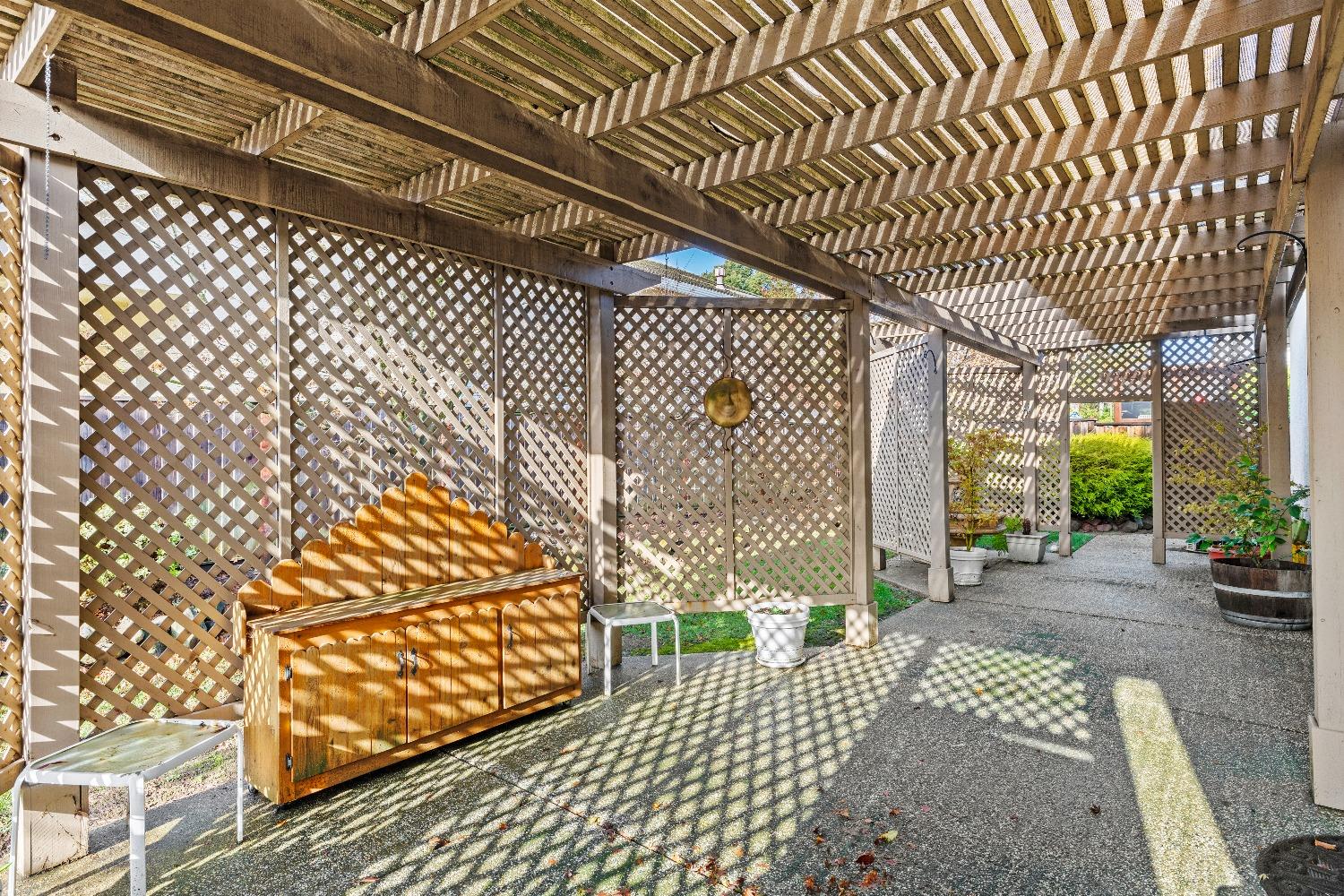 2305 Leonardo Street