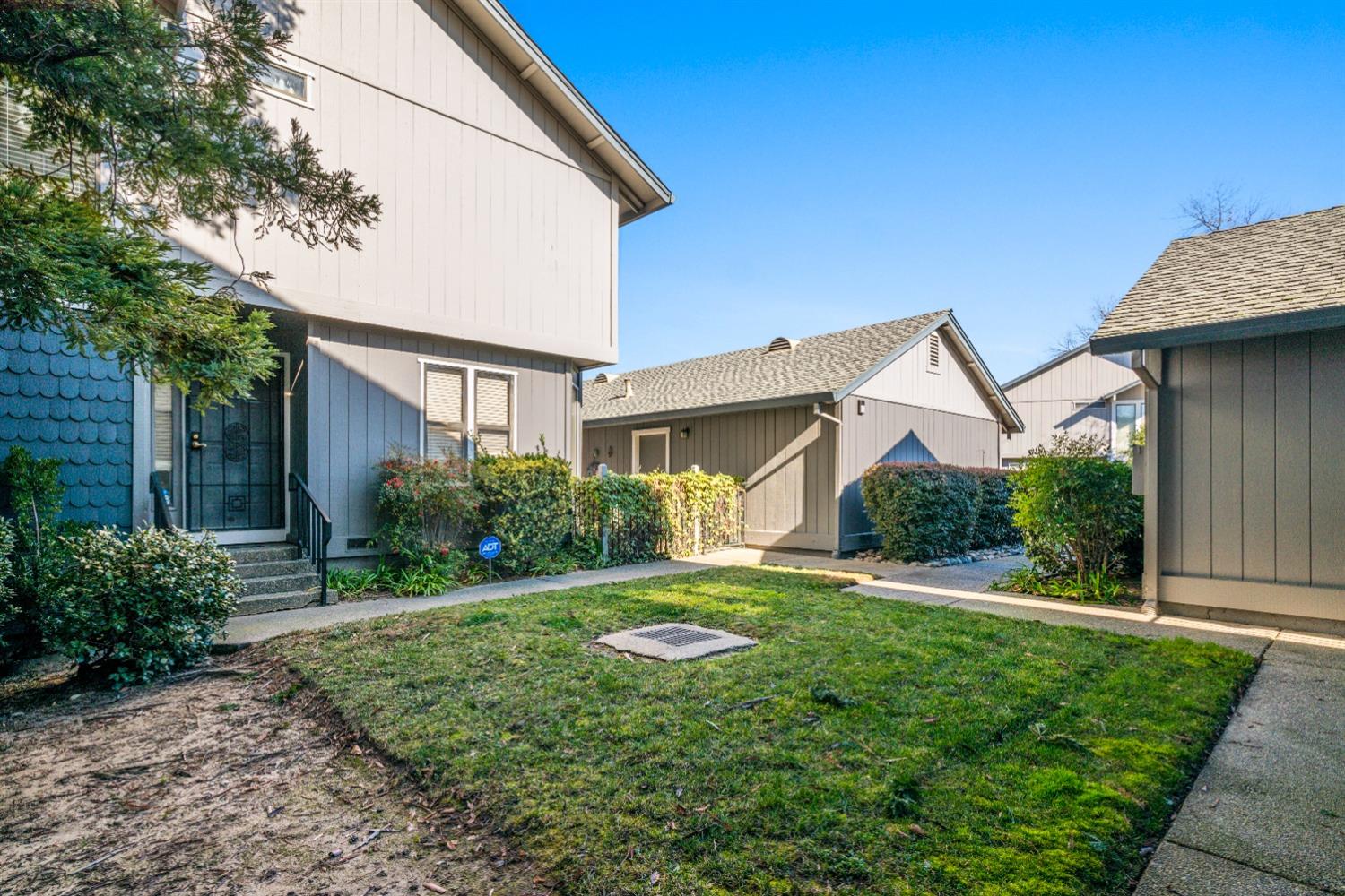 8124 Briar Ridge Lane