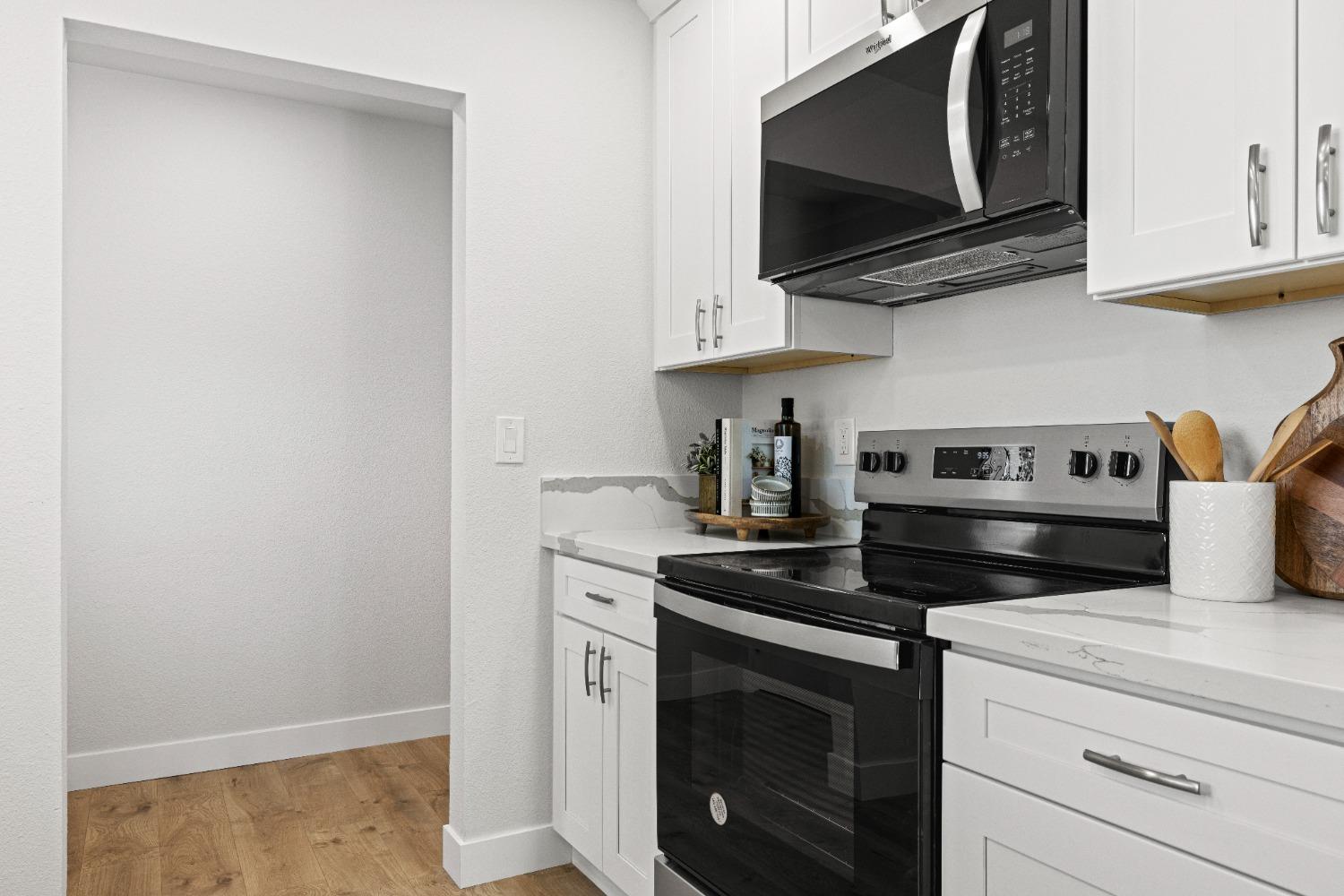 6541 Crystal Boulevard