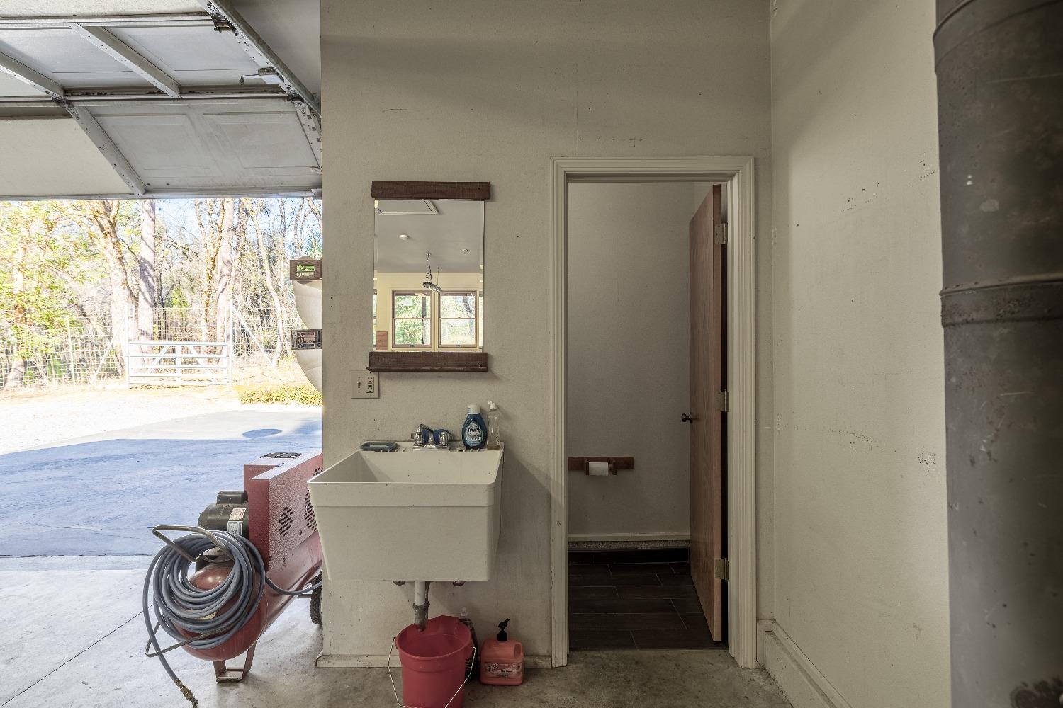 2689 Ivy Knoll Drive