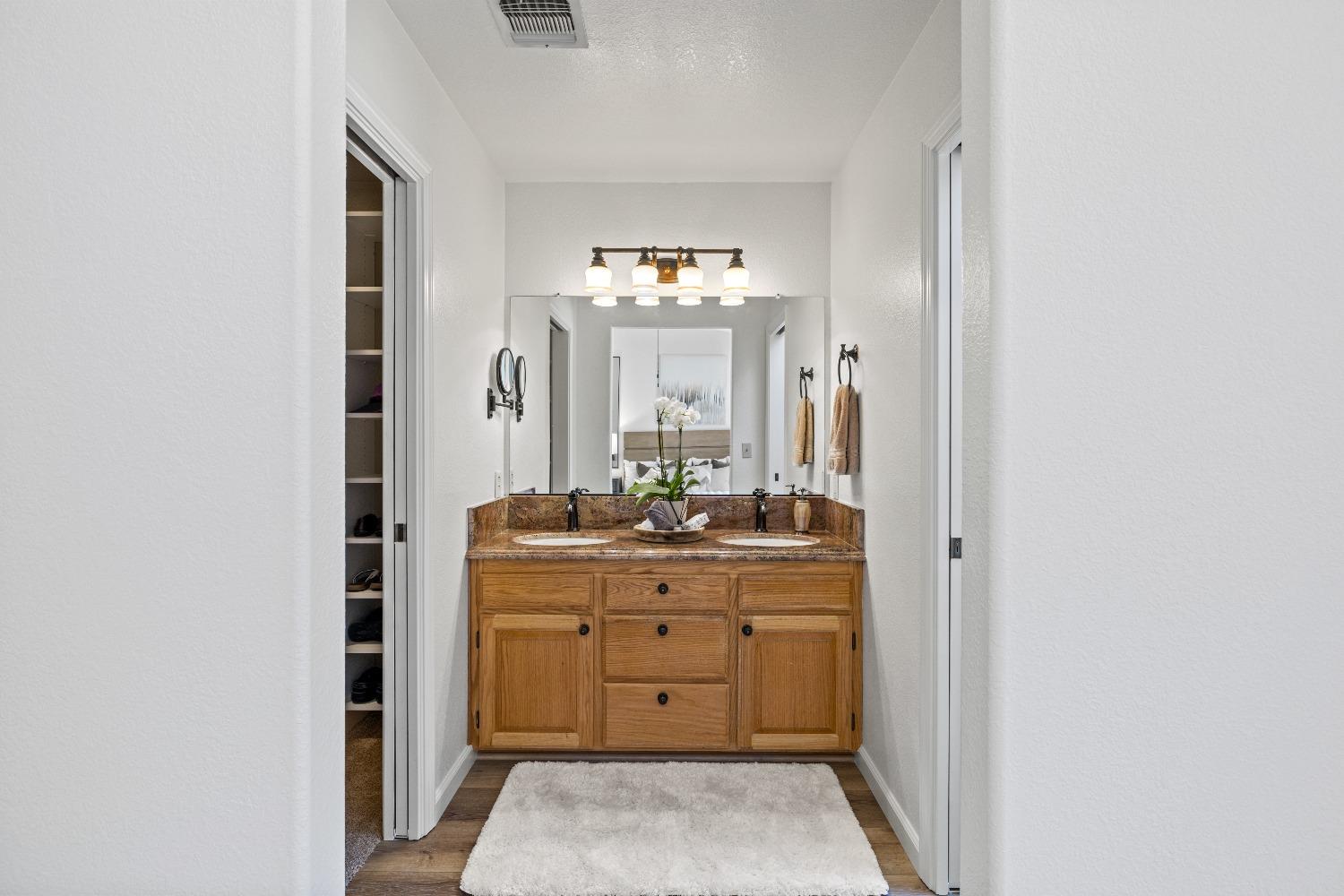 2689 Ivy Knoll Drive