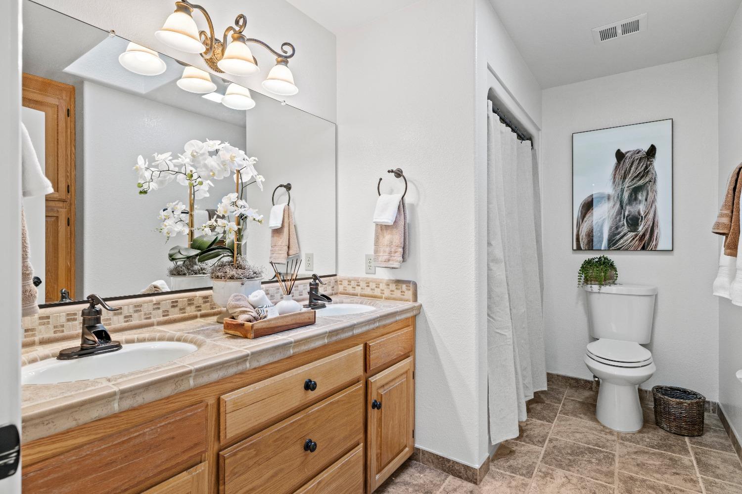 2689 Ivy Knoll Drive