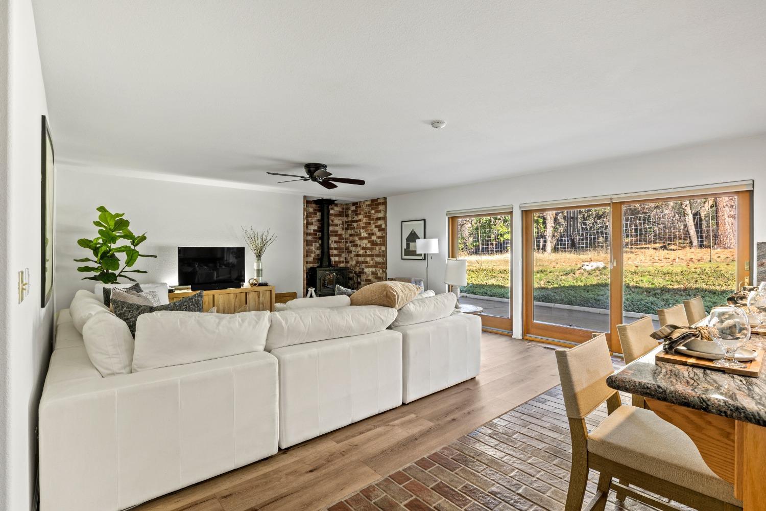 2689 Ivy Knoll Drive