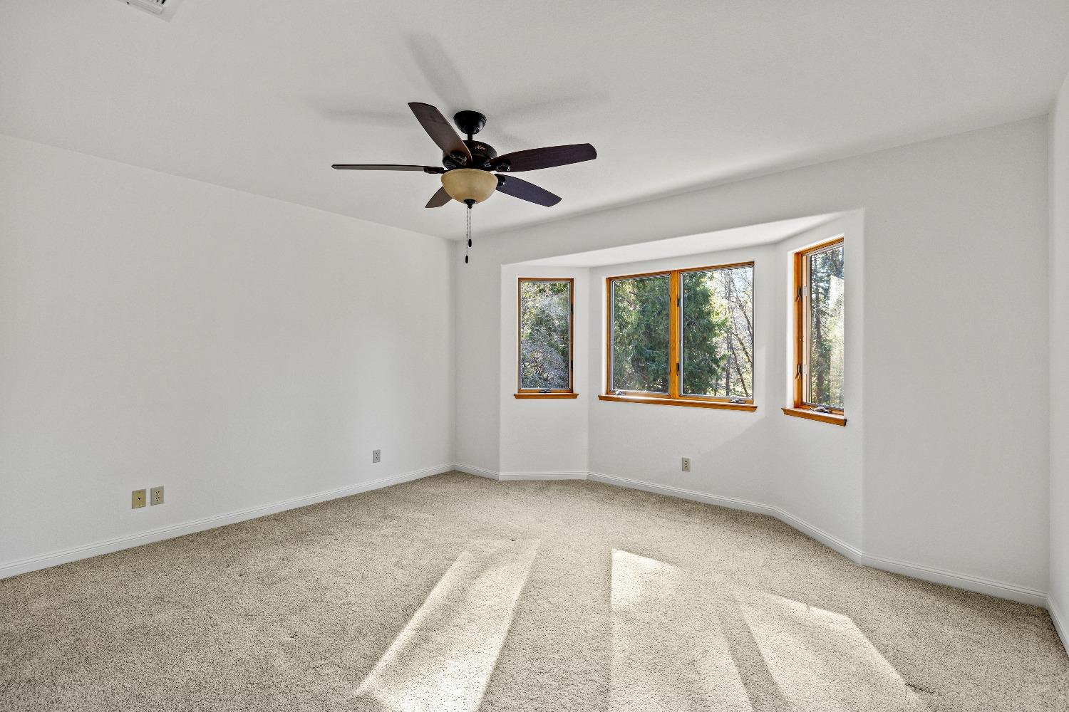 2689 Ivy Knoll Drive