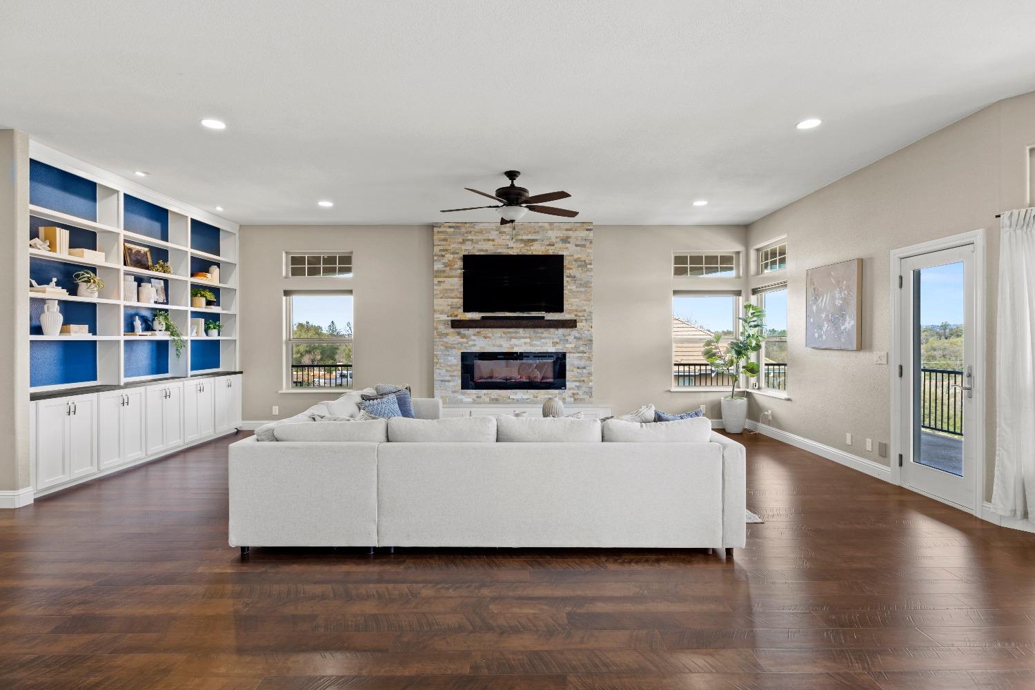 2437 Chantrelle Court