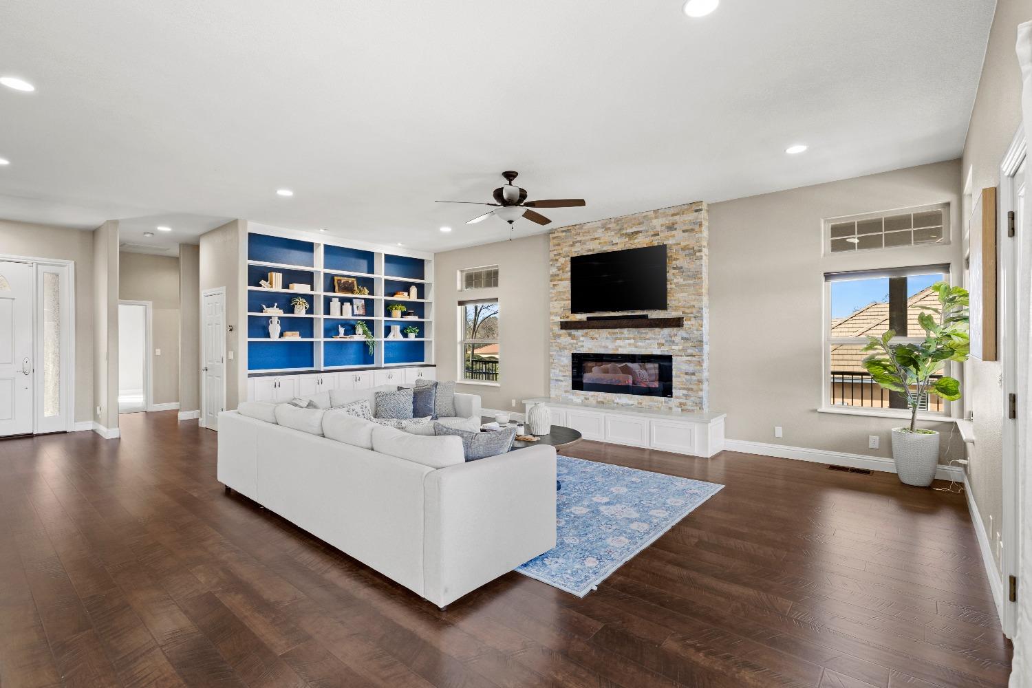 2437 Chantrelle Court