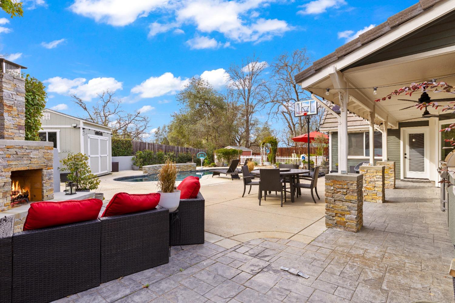 1044 Diamante Robles Court