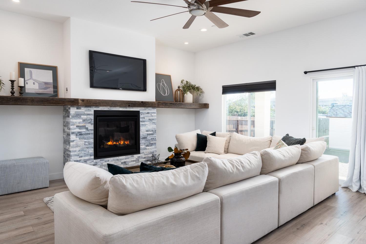 3262 Country Club Drive