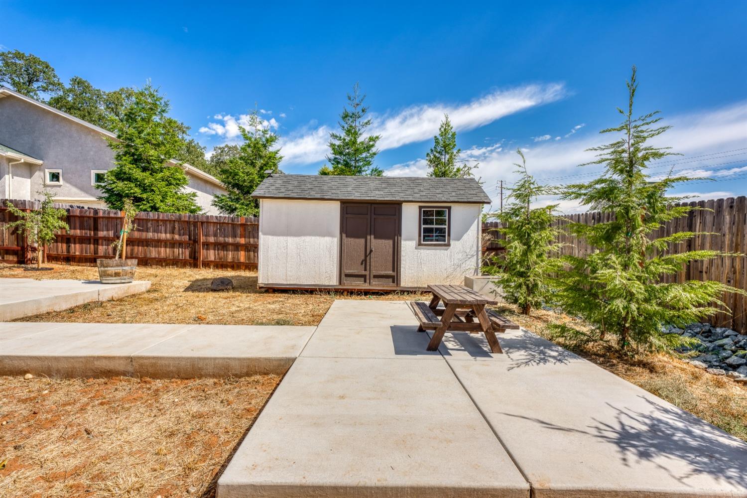 3262 Country Club Drive