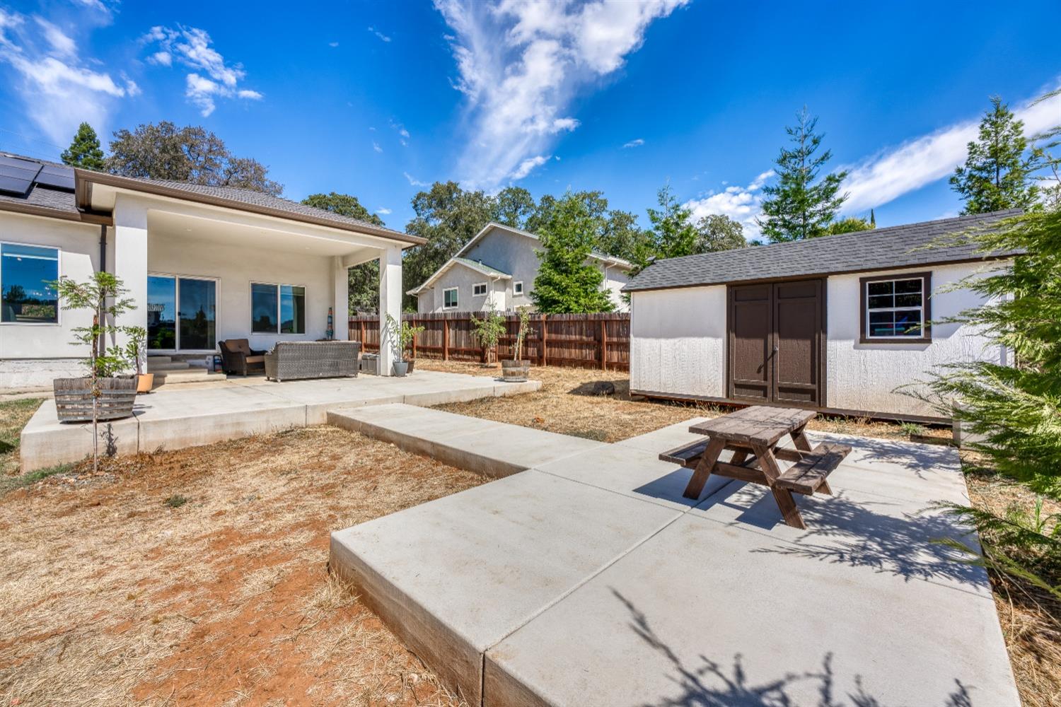 3262 Country Club Drive