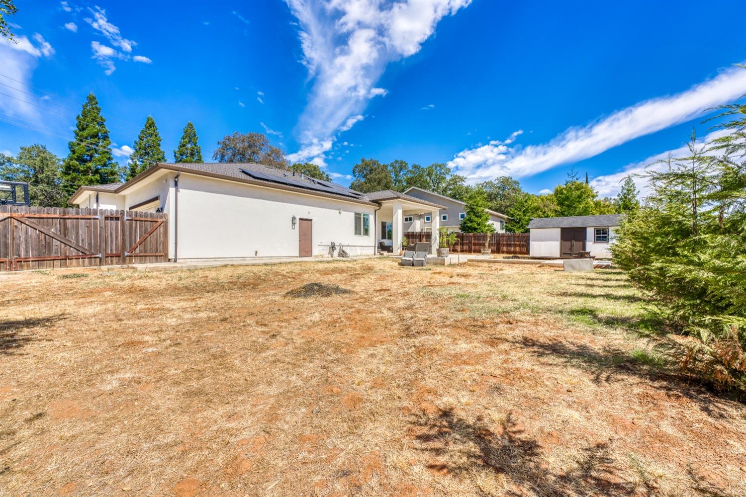 3262 Country Club Drive