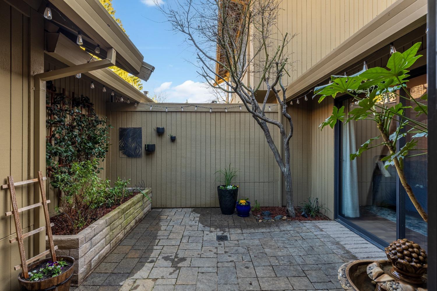 11375 Gold Country Boulevard