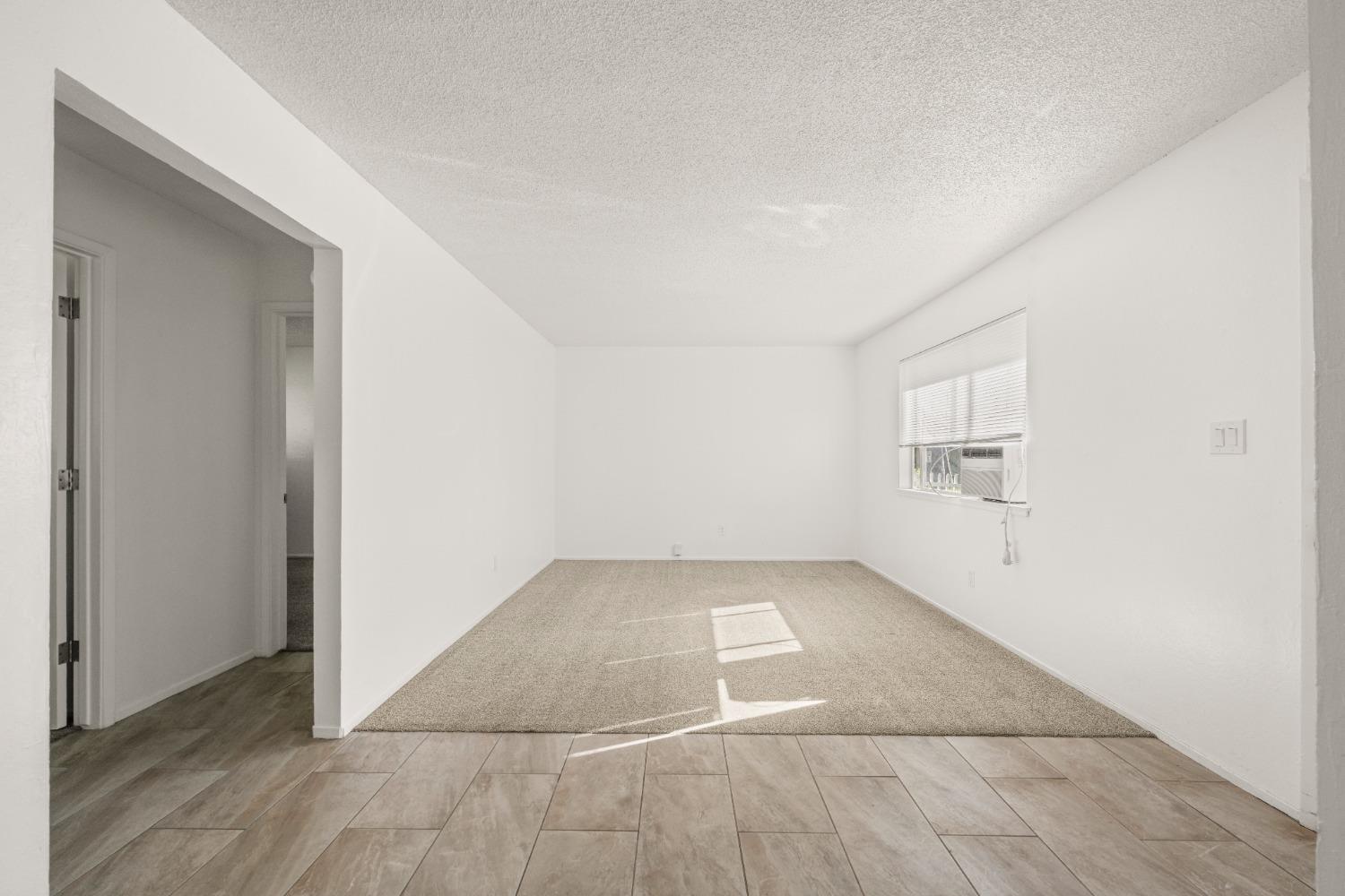 852 Live Oak Way