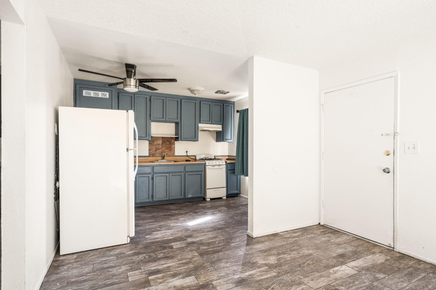 852 Live Oak Way