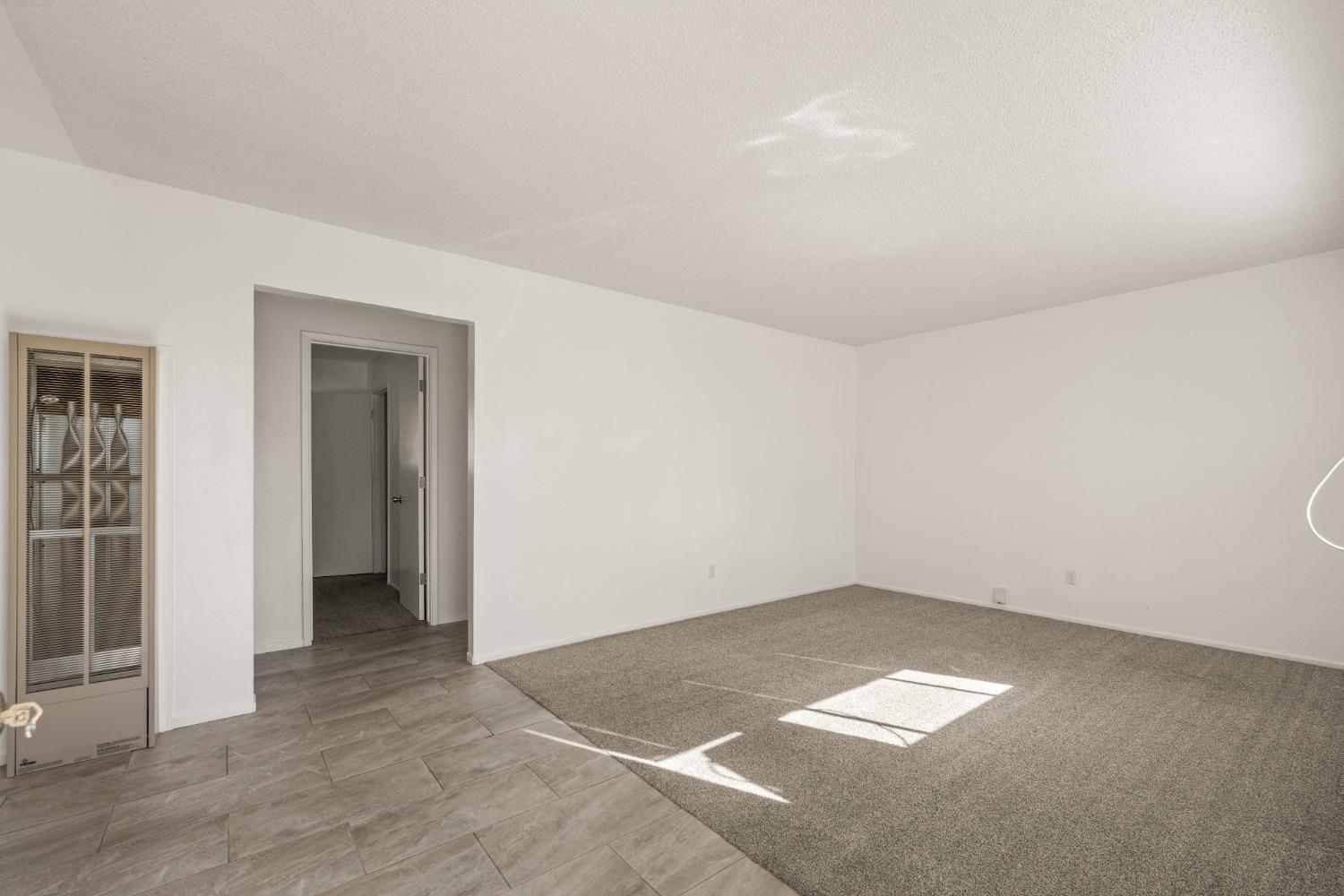 852 Live Oak Way