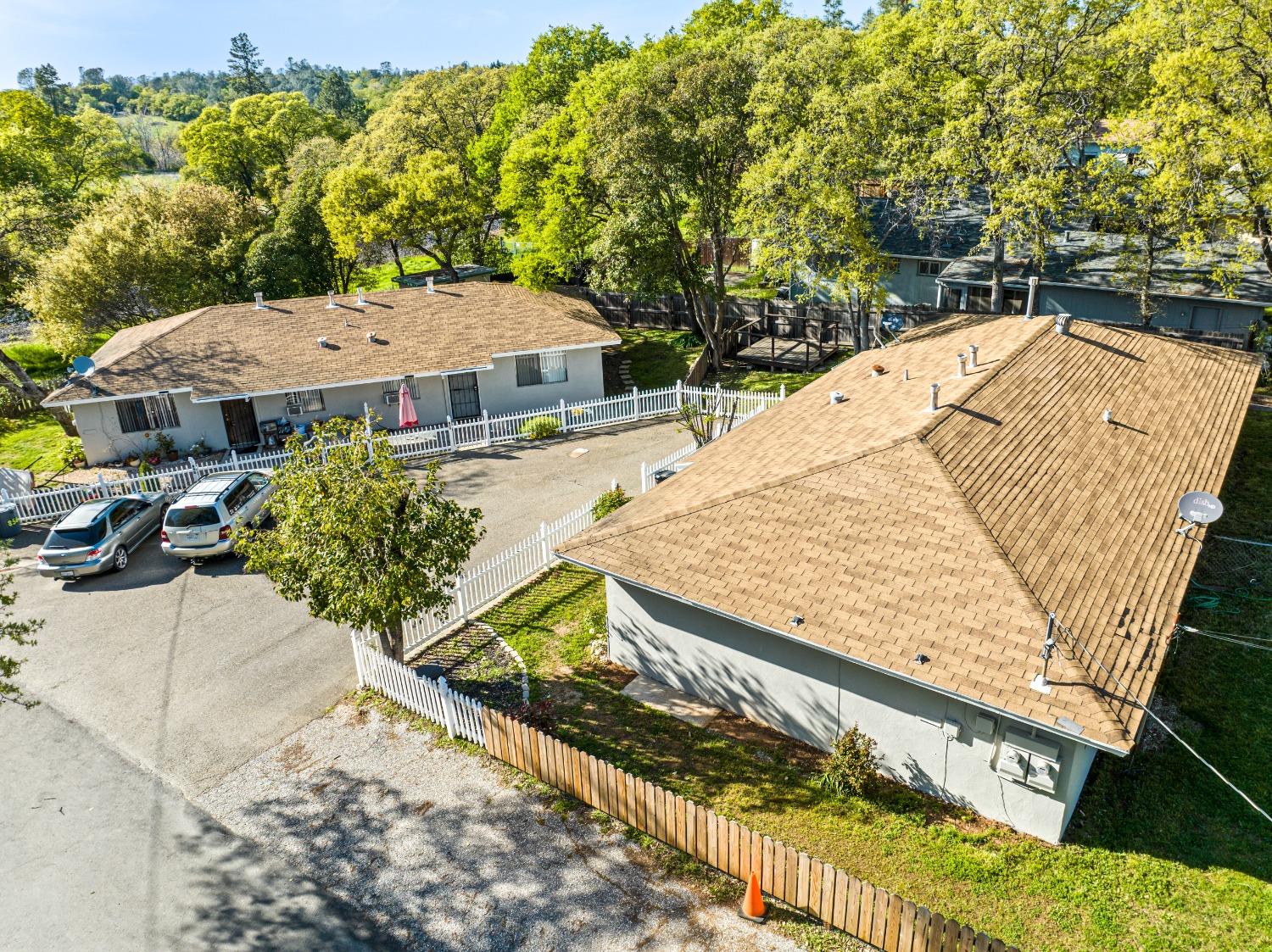 852 Live Oak Way